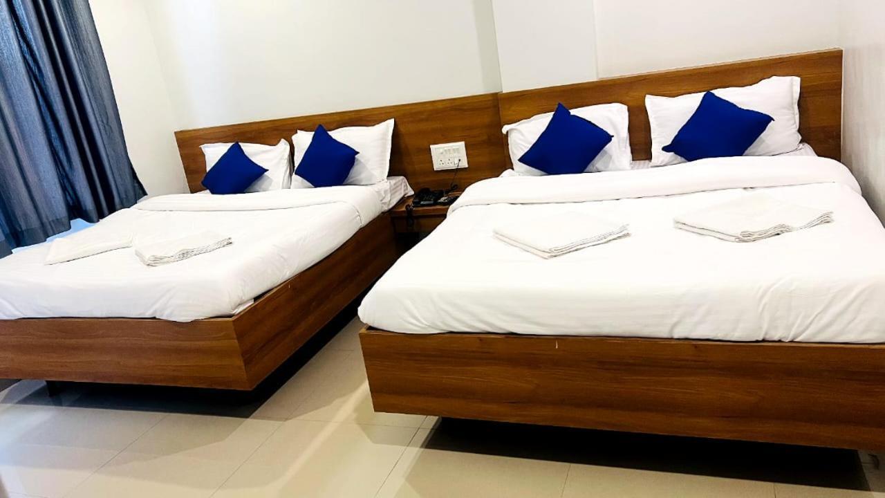 Hotel Sai Smruti Shirdi Esterno foto